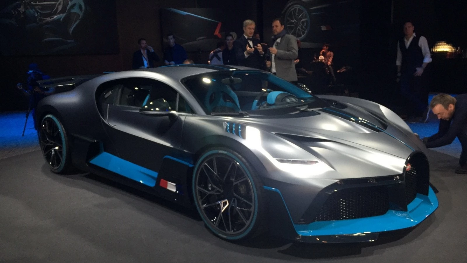 Bugatti Divo, το υπεραυτοκίνητο των 5 εκατ. ευρώ! (εικόνες,βίντεο)